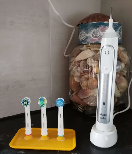 Oral-B Diş Fırçalığı (Plastik Aparattır!!!) - 3