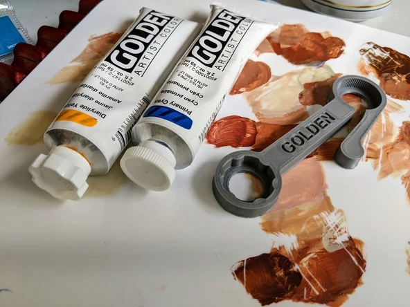 Akrilik boya tüplerini açmak için altın anahtar (Plastik Aparattır!!!)