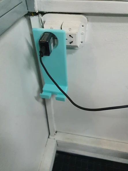 Duvar Cep Telefonu Tutucu (Plastik Aparattır!!!)
