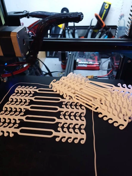 Byr Kulaktan koruyucu maske kayışı (Plastik Aparattır!!!) 3D ürün görseli