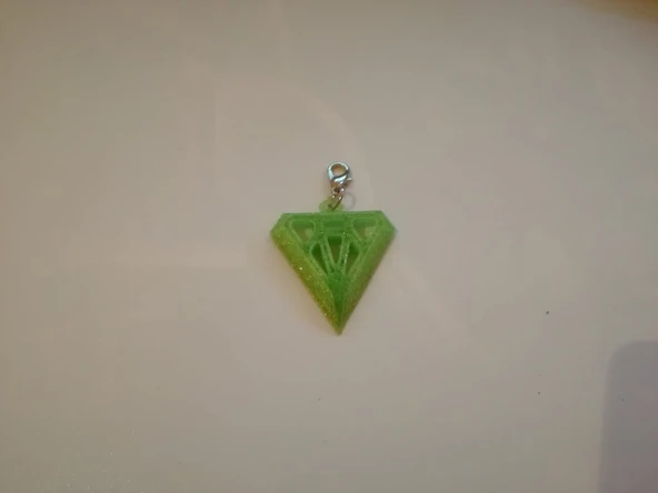 Byr Elmas benzeri kolye (Plastik Aparattır!!!) 3D - Resim 2