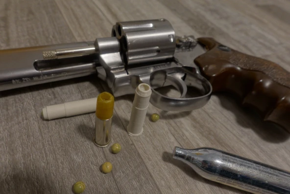 Revolver için 6 mm Airsoft mermi kovanları (maks. 3 joule) (Plastik Aparattır!!!) - 2