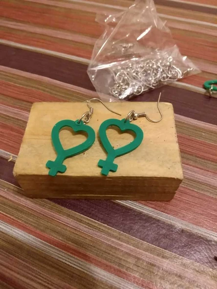 Venüs sembolü (Plastik Aparattır!!!)