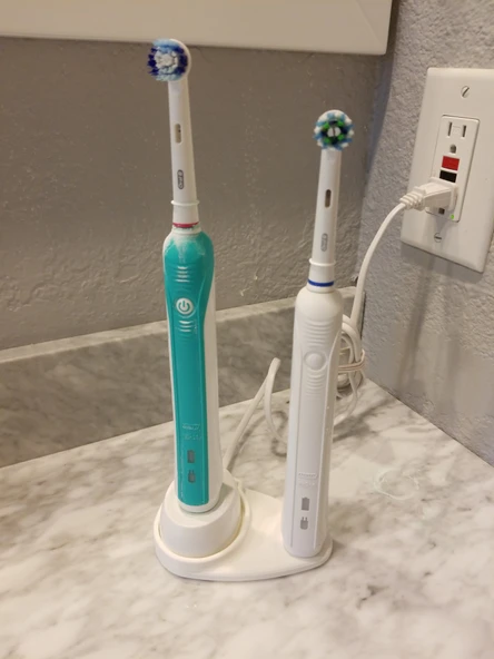 Diş Fırçalığı Oral-B (Plastik Aparattır!!!) - 2