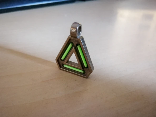Byr Trityum Üçgen Kolye (Plastik Aparattır!!!) 3D - Resim 2