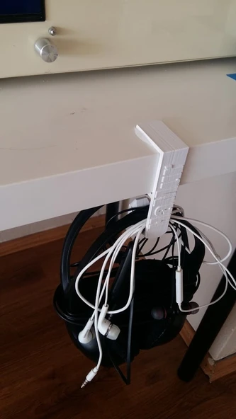 IKEA masaları için kulaklık tutucu (35mm) (Plastik Aparattır!!!)