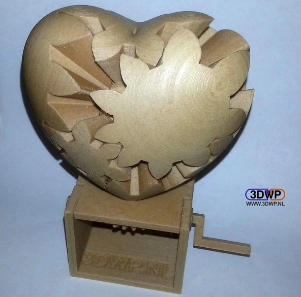 Byr El Kranklı Kalp Dişlisi İçin Yüzük (Plastik Aparattır!!!) 3D - Resim 3