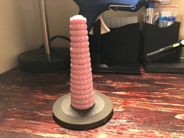 Byr mctrivia'dan Yüzük Ölçüleri İçin Stand (Sadece Plastik Aparattır!!!) 3D ürün görseli