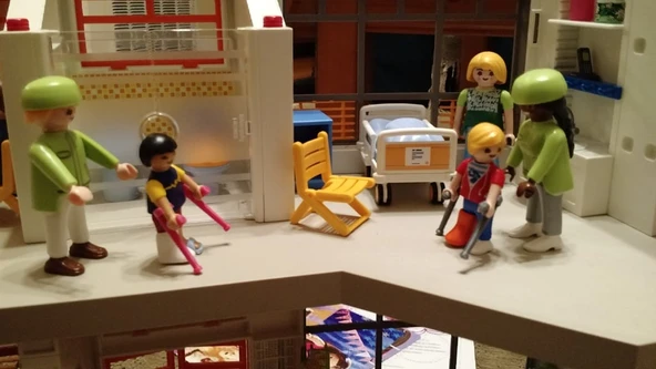 Playmobil Çocuk Koltuk Değnekleri (Plastik Aparattır!!!)