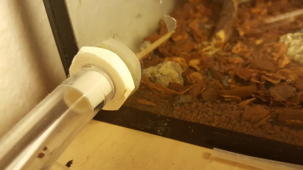 Akvaryum / Teraryum / Formicarium tüp girişi (Plastik Aparattır!!!)