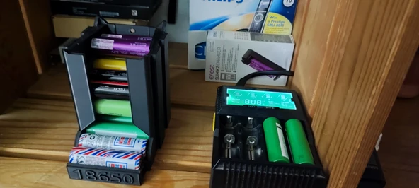 Byr 18650 Dağıtıcı (Sadece Plastik Aparattır!!!) 3D - Resim 3