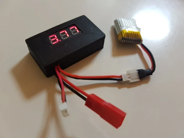 Voltmetre muhafazası (Plastik Aparattır!!!)