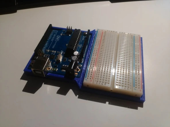 Arduino UNO ve devre tahtası konsolu (Plastik Aparattır!!!)
