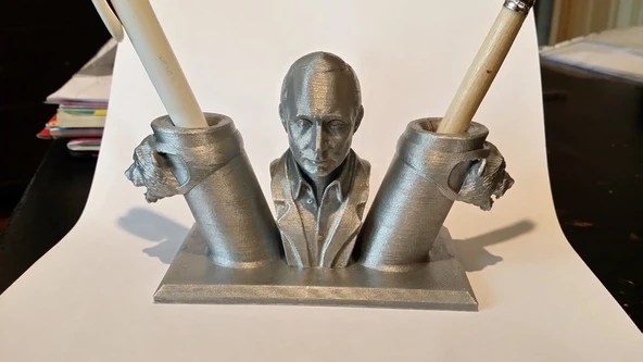 Putin'in kalemlik (Plastik Aparattır!!!)