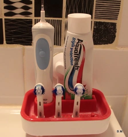 Byr Oral-B Tutucu (IKEA STUGVIK Sabunluktan tutun) (Sadece Plastik Aparattır!!!) 3D - 2