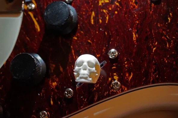 Elektro gitar kafatası tonu anahtarı (Plastik Aparattır!!!)