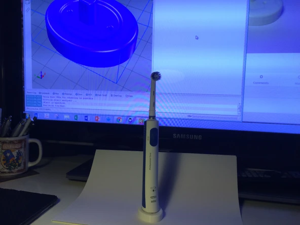 Oral-B elektrikli diş fırçası için dikey destek (Plastik Aparattır!!!) - 2