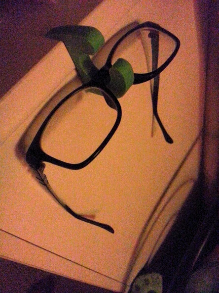 Byr Çarpmaya Karşı Güvenli Çocuk Gözlükleri (masa/dolap) Klipsi (Sadece Plastik Aparattır!!!) 3D - 3