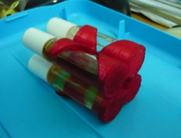 Byr küçük şişe parfüm tutucusu (Plastik Aparattır!!!) 3D - 4