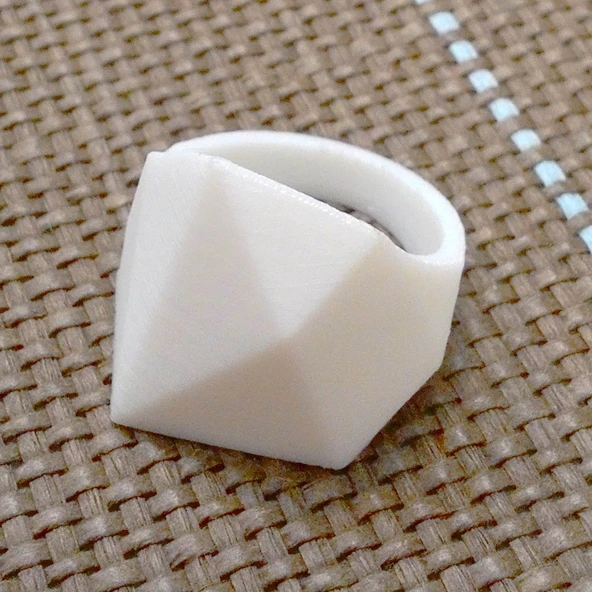 Byr Yönlü Yüzük, boyut: us 11 (Plastik Aparattır!!!) 3D - Resim 5