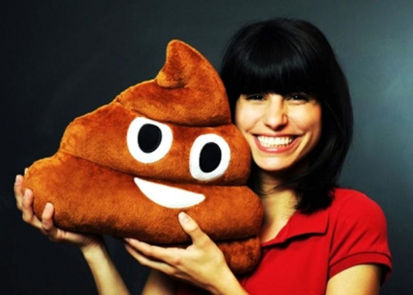 Esprili Kahverengi Gülen Poo Emoji Yastık - 3