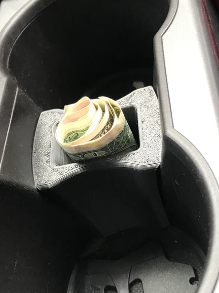 Byr Bardaklık kutusu Ford Escape / Kuga T3197320 3D ürün görseli