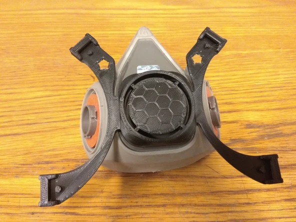 Byr 3M 6200 yarım maskeye lastik sıkıştırma T4252159 3D ürün görseli