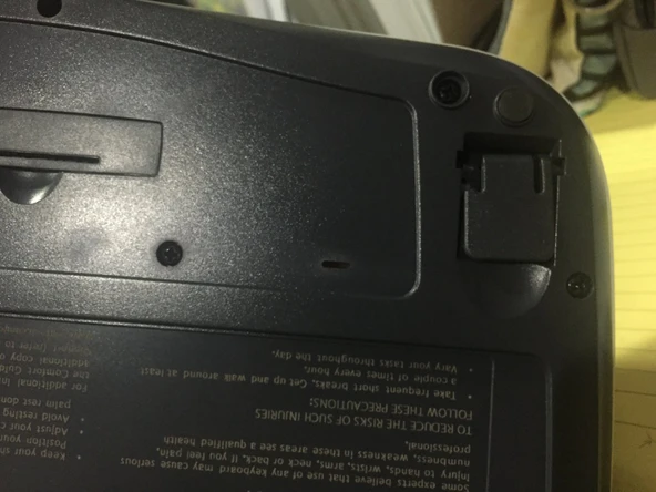 Byr Logitech klavye katlanabilir ayakların değiştirilmesi T1359016 3D - Resim 3