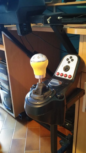 Byr Logitech G25/G27/G29/G920 evrensel vites topuzu adaptörü T2328320 3D ürün görseli