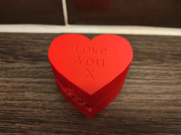 Byr Kalp Şeklinde Krem Yumurta Kutusu T4762296 3D ürün görseli