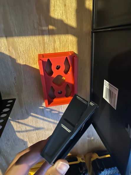 Byr Ryobi 40v Pil Duvara Montaj Tutucu T2534981 3D - Resim 4