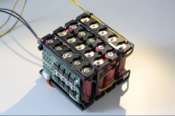 Byr 18650 tutucu 4 sıra 5 hücreli remix PowerPlayground T2478869 3D ürün görseli