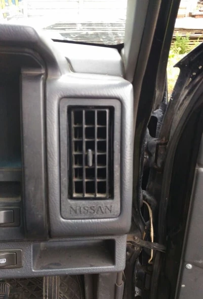 Byr Nissan Patrol havalandırma hava akış tutucusu. T2400931 3D ürün görseli