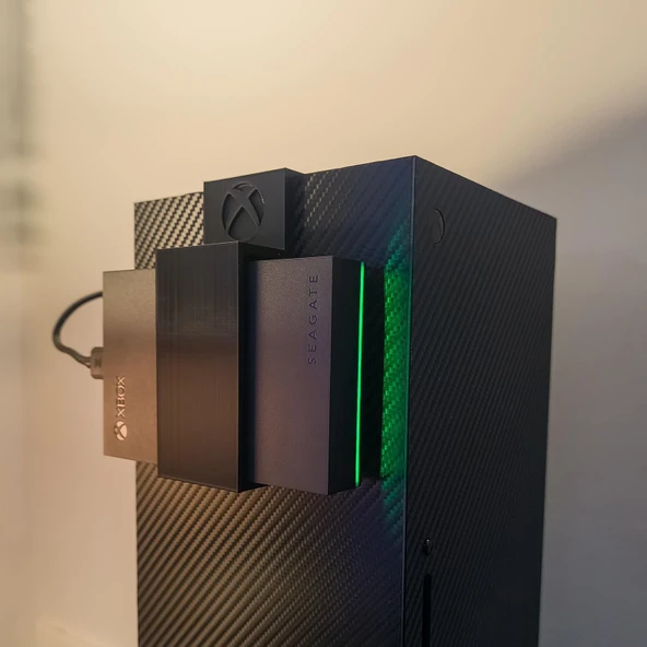 Seagate 4 TB HDD için Xbox Series X montajı T5629779