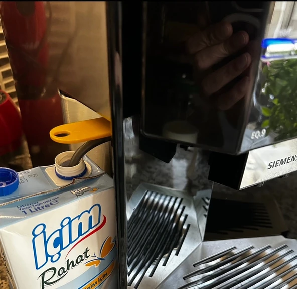 Byr Siemens Eq9 Süt Parçası TZ90008 Gibi T5585081 3D - 4