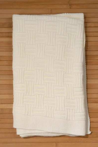 Desenli Örgü Dokulu Bebek Battaniyesi Krem (85 x 90)