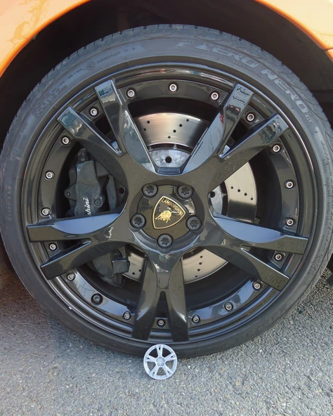 Byr Lamborghini LP560-4 tekerlek T668807 3D - Resim 2