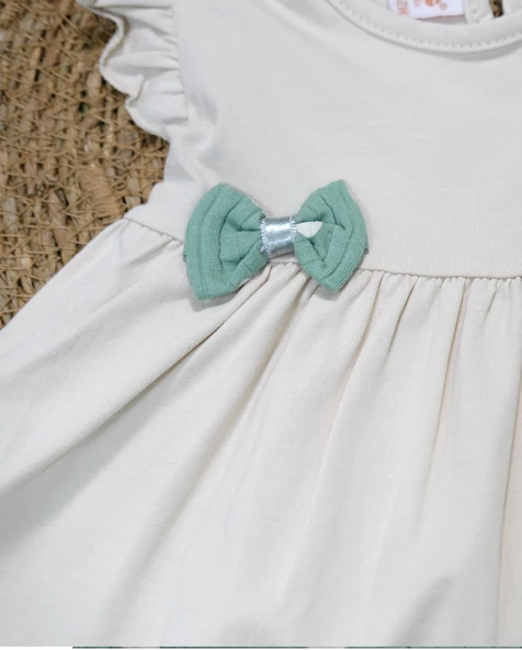 Puantiyeli Papyonlu Kısa Kollu Şortlu Takım Bej-Yeşil - Resim 4