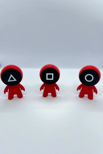 Üçlü Kırmızı Squid Game Heykel Biblo Figürü 8×4,6 Cm – Modern Masaüstü Dekor Seti - 3