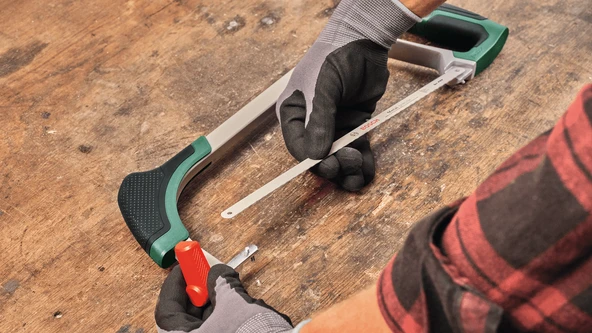 BOSCH Universal 300 mm Demir Testere Kolu (1600A02ZA8) - 2