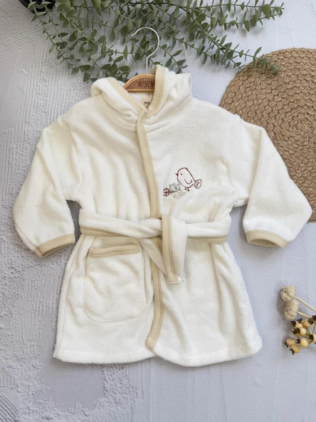 Çocuk Bornozu, Kapüşonlu Kuş İşlemeli , %100 Pamuklu Yüksek Su Emici Özelliği , OEKO-TEX Sertifikalı - 5