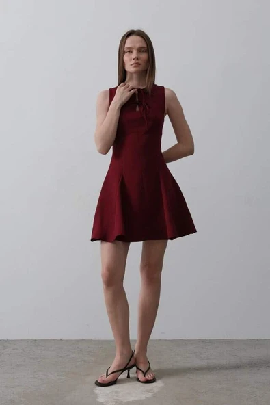 Fiyonk Detay Sıfır Kollu Mini Elbise - Bordo - 2