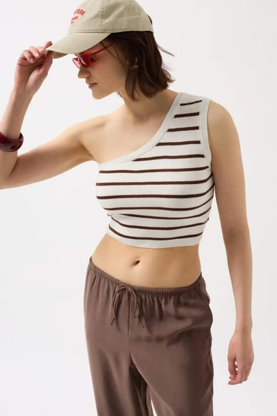 Tek Omuz Çizgili Crop - 4