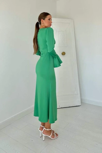 Yeşil Önü Düğmeli Yırtmaçlı Saten Elbise - 4