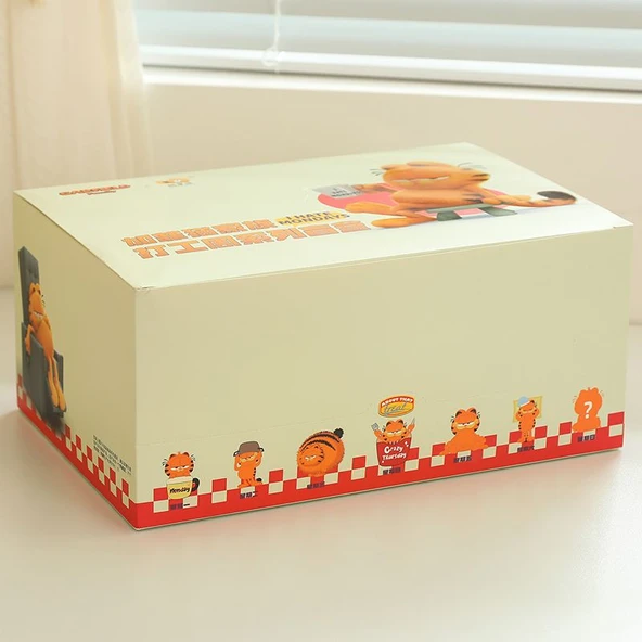 Garfield Ailesi Çalışma Haftası Serisi Sürpriz Kutu - Rastgele Renk - İki Parça - 13cm