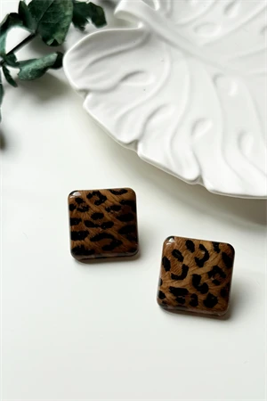 Kadın Kahverengi Leopar Desenli Üçgen Zarif Küpe