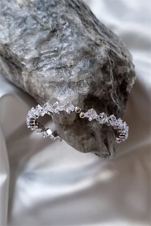 Üçgen Pırlanta Kesim Gümüş Kadın Bileklik - 3