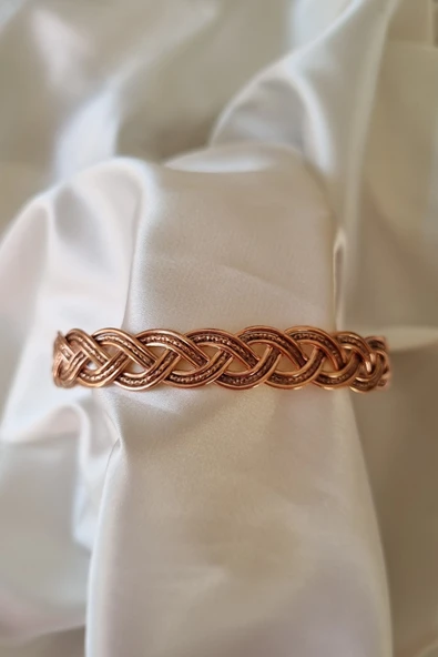 El İşçiliği Şık ve Zarif Bakır Bileklik" - Resim 2