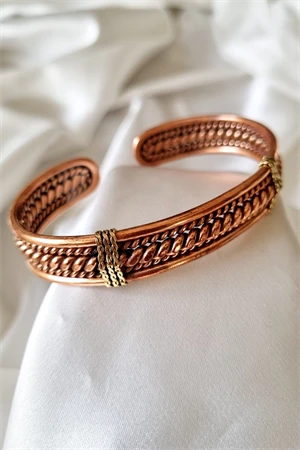 El Yapımı İşlemeli Unisex Şık Tasarım Kalın Saf Bakır Bilezik Bakır Takı Romatizma Bilekliği ürün görseli