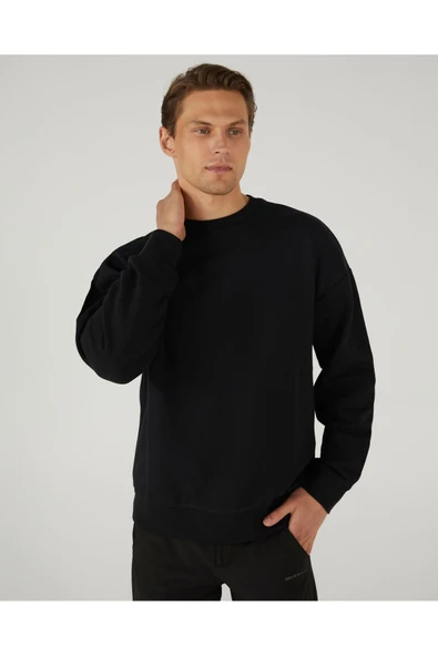 M Essential Crew Neck Sweatshirt Erkek Siyah Sweatshirt S242113-001